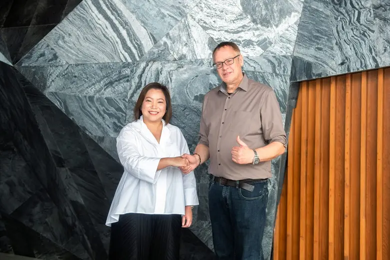 สตีเบล เอลทรอน x MASON นาจอมเทียน พัทยา พูลวิลล่าสุ...