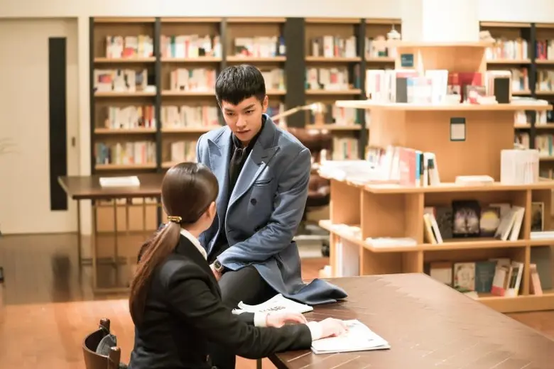 "โมโนแมกซ์" คัดสามซีรีส์สนุกฟินยาววันหยุดนี้ !!!