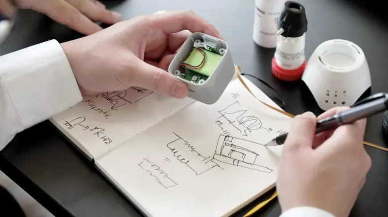 20 นวัตกรรมจากมันสมองเยาวชนทั่วโลก ผู้เข้ารอบการประกวดระดับโลก James Dyson Award กับโซลูชันอันหลากหลายตั้งแต่อุปกรณ์ช่วยพักฟื้นหลังผ่าตัดหัวใจ จนไปถึงเครื่องมือลดการปล่อยคาร์บอน