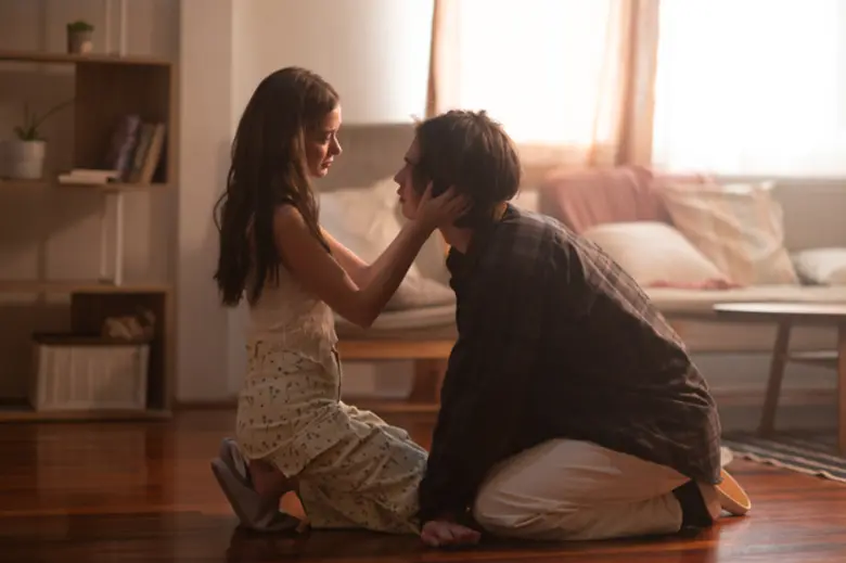 ดิ่งไปกับรักพังที่จะทำให้คุณร้องไห้ตามใน MV เพลง "Turn Back Time" จาก "Zack Tabudlo" และ "วี-วิโอเลต" ได้ "ไบร์ท-วชิรวิชญ์" ร่วมขยี้ซีนดราม่า พร้อมพรีเมียร์ MV ในงาน "Turn Back Time South East Asia Press Conference"