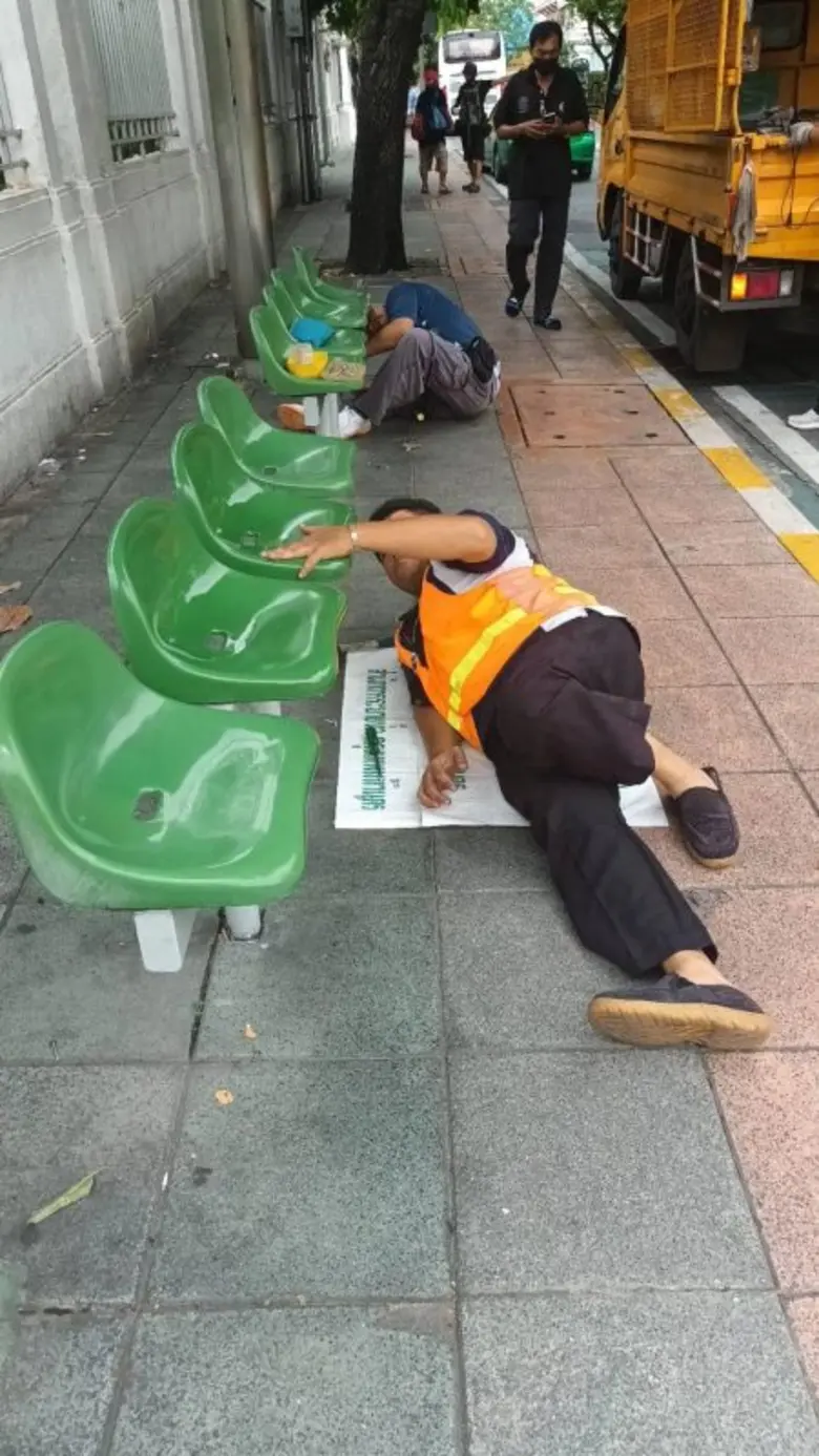 นายไทภัทร ธนสมบัติกุล ผู้อำนวยการสำนักการ...