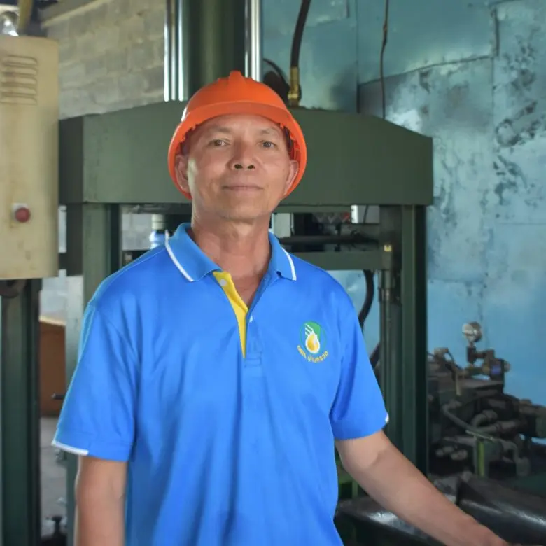 "เพราะเชื่อว่ายางพาราจะเป็นทางเดียวที่แก้...