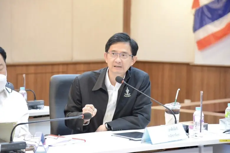 eeนายธวัชชัย นภาศักดิ์ศรี ผู้อำนวยการสำนั...