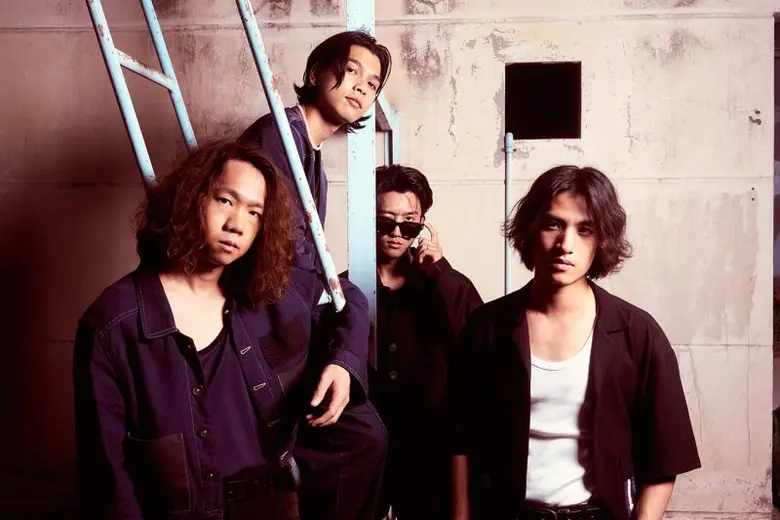 "De Flamingo" (เดอ ฟลามิงโก้) 4 หนุ่ม Pop...