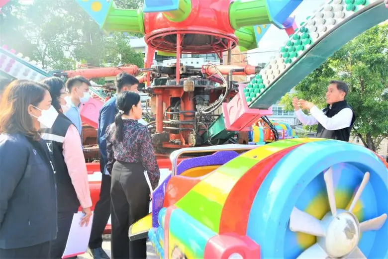 นางสาวอารียา เพ็งประเสริฐ ผู้อำนวยการเขตบ...