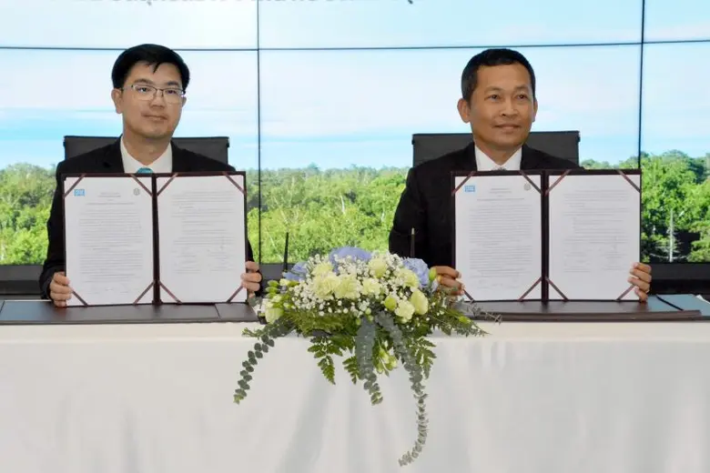 อ.อ.ป. - CPAC ทำ MOU สร้างมูลค่าเพิ่มให้กับเนื้อไม้และวัสดุเหลือใช้จากสวนป่า และปลูกป่าเพื่อคาร์บอนเครดิต เล็งสร้างความยั่งยืนให้กับชุมชน