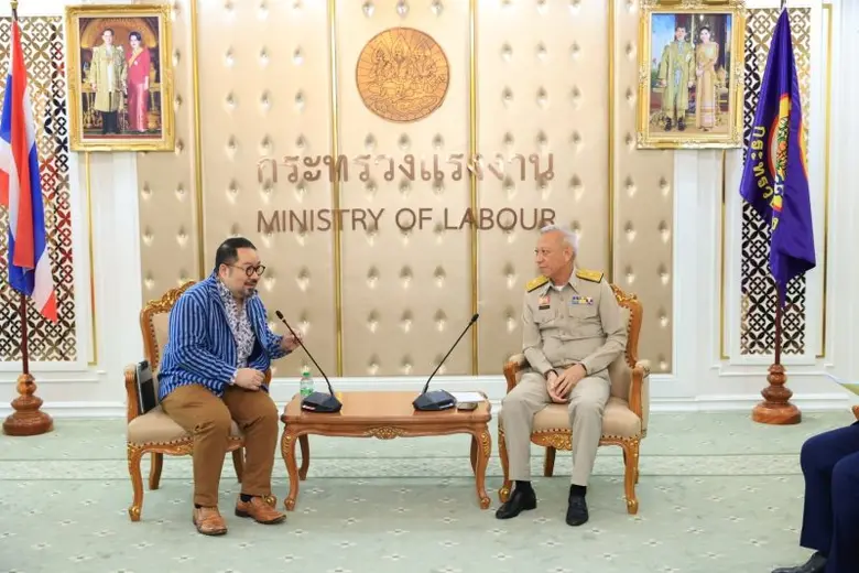 วันที่ 30 ตุลาคม 2566 นายพิพัฒน์ รัชกิจปร...