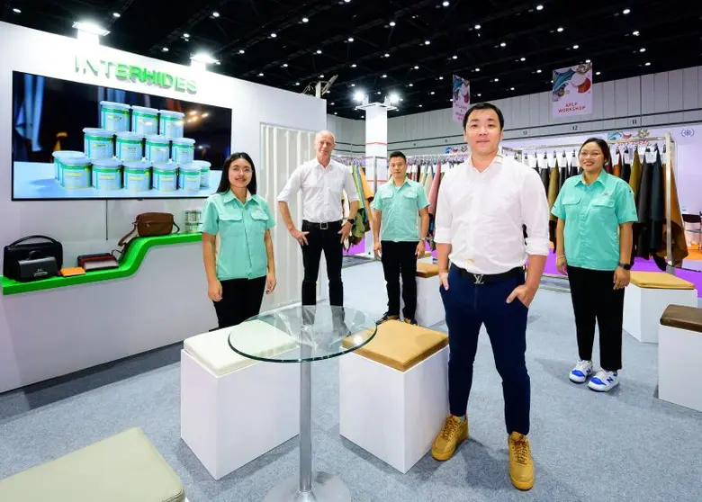 คุณวศิน ดำรงสกุลวงษ์ กรรมการและผู้จัดการท...