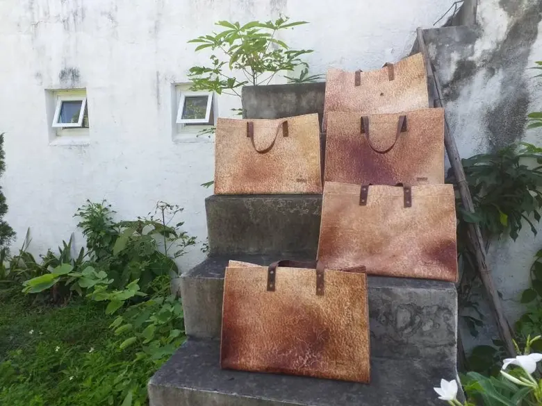 ควันหลงเทศกาลเจ! เอ็นไอเอชวนอินแฟชั่นเฟรนด์ลี่ "คน สัตว์ สิ่งแวดล้อม" "เคียพาส" กระเป๋าหนังมังสวิรัติรายแรกของไทยที่สายวีแกนต้องหลงรัก