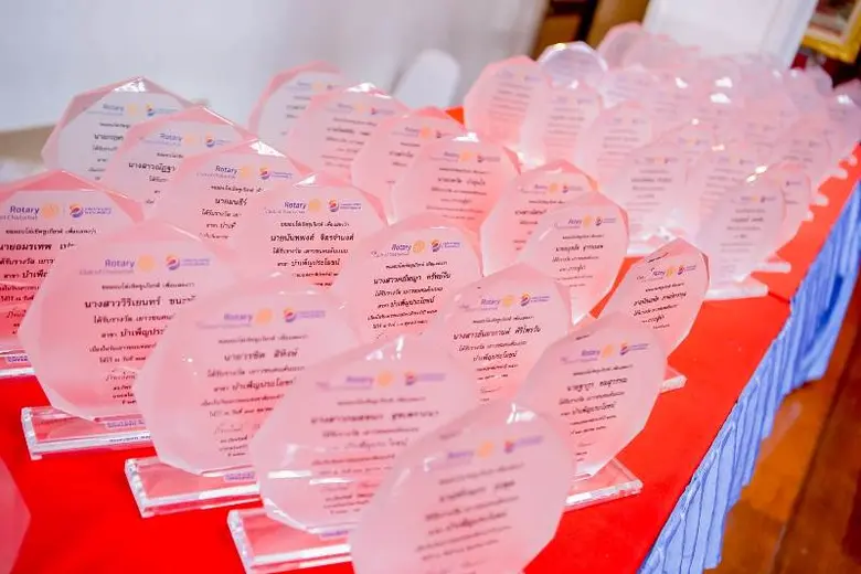 นักศึกษาคณะศิลปศาสตร์ ม.ศรีปทุม เข้ารับรางวัลเยาวชนต้นแบบ สโมสรโรตารีจตุจักร ประจำปี 2566