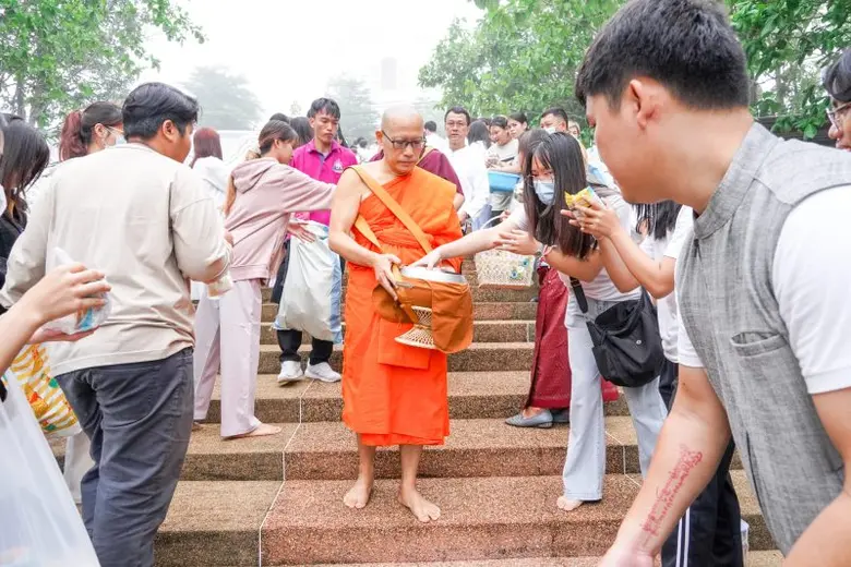 กิจกรรม ประเพณีตักบาตรเทโวโรหณะ ประจำปี 2566 และเสร...