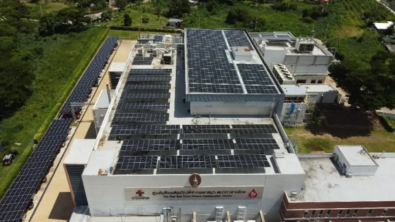 เอสซีจี คลีนเนอร์ยี่ จับมือ สภากาชาดไทย  ติดตั้งระบบโซลาร์บนหลังคา ศูนย์ผลิตผลิตภัณฑ์จากพลาสมา โครงการขนาดใหญ่แห่งแรกของสภากาชาดไทย