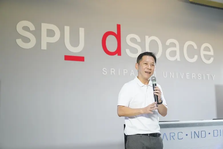 ม.ศรีปทุม ชวน 4 กูรู ถกโอกาส การสร้างนวัตกรรมและธุรกิจสร้างสรรค์เพื่อเพิ่มมูลค่า ย้ำเด็กเรียนสายออกแบบไปต่อได้ไกล เพราะไทยส่งออกสินค้าสร้างสรรค์ เป็นอันดับ 1 แต่ยังขาดสินค้าวัฒนธรรมและบริการสร้างสรรค์