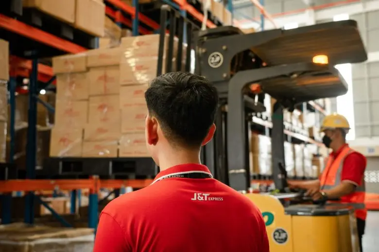 J&T Express (เจแอนด์ที เอ็กซ์เพรส) บริษัท...