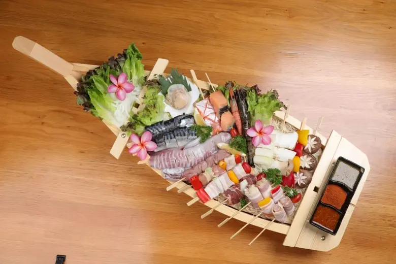 "อิมแพ็ค เลคฟร้อนท์" แหล่งรวมร้านอาหารชั้...