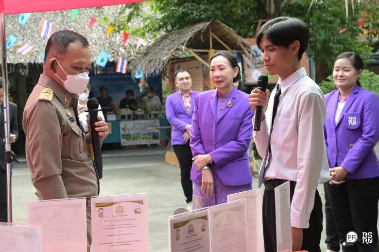 องคมนตรี " ดาว์พงษ์ รัตนสุวรรณ" ตรวจเยี่ยมมหาวิทยาลัยราชภัฏบ้านสมเด็จเจ้าพระยา