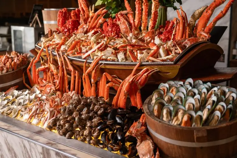 ห้ามพลาด! เอร็ดอร่อยกับปูหลายชนิดและอื่นๆ...