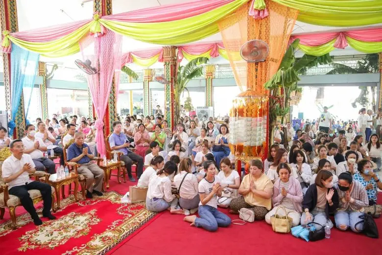 กลุ่มโรงพยาบาลแพทย์รังสิต จัดงานทอดกฐินสามัคคี ประจำปี 2566  ณ วัดดอกไม้ ตำบลบางเตย อำเภอสามโคก จังหวัดปทุมธานี