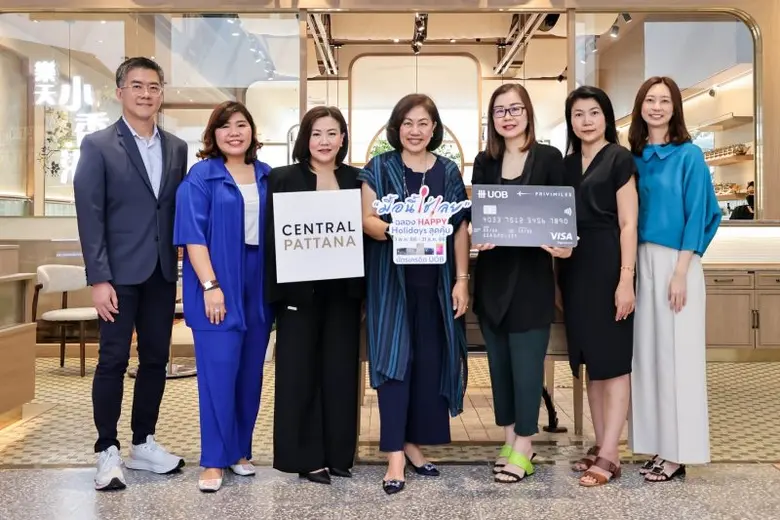 ภัทรพร เพ็ญประพัฒน์ พร้อมด้วย พิมณภัทร์ พงศ์เลิศโภค...