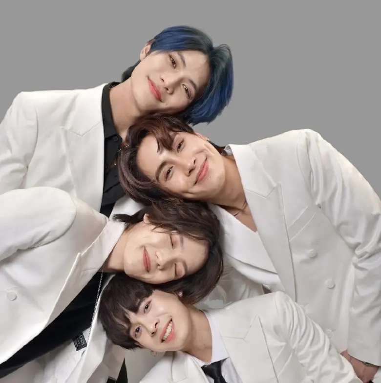 เตรียมสนุกสุดหรรษากับศิลปิน T-POP น้องใหม่มาแรง เกิร์ลกรุ๊ปวง BERRY BERRY บอยกรุ๊ปวง TOMORROW ร่วมเฉลิมฉลองเปิดไฟต้นคริสต์มาส Sparkling Happiness of Thailand with MBK by Sahred Toy