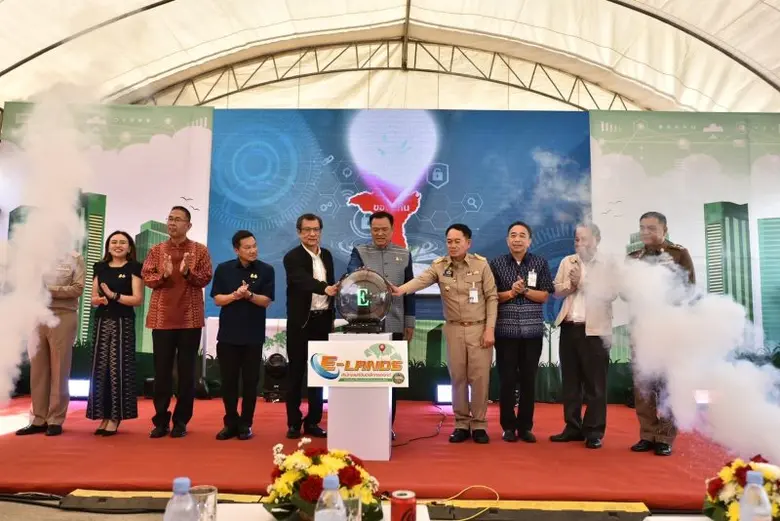 นายอนุทิน ชาญวีรกูล รองนายกรัฐมนตรีและรัฐ...