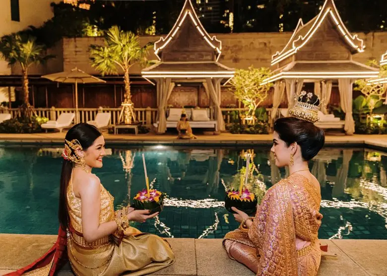 โรงแรมเพนนินซูลา กรุงเทพฯ ขอเชิญท่านร่วมสืบสานประเพณีลอยกระทง ริมฝั่งแม่น้ำเจ้าพระยา พร้อมอิ่มอร่อยกับอาหารรสเลิศ ในวันจันทร์ที่ 27 พฤศจิกายน 2566