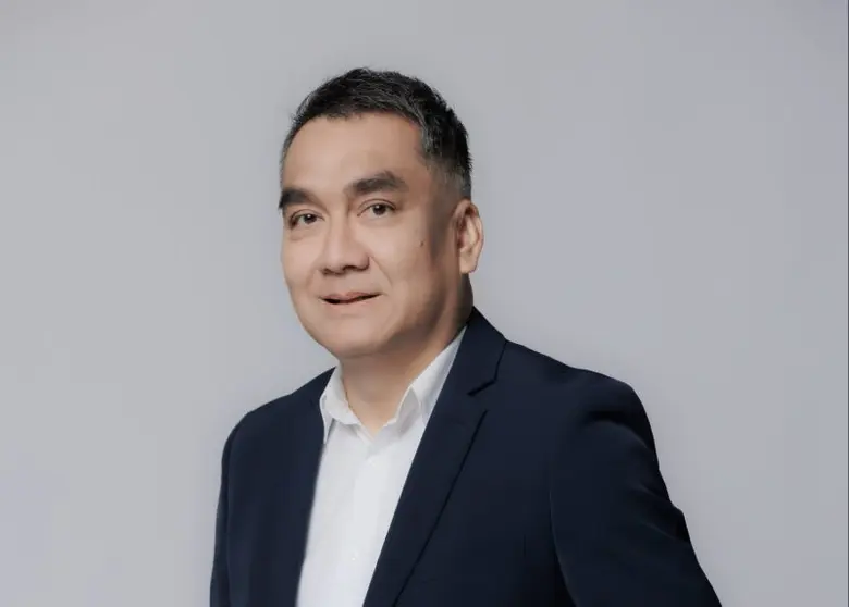 นายพรชลิต พลอยกระจ่าง รองกรรมการผู้จัดการ...