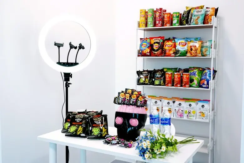 "POPS" โชว์เหนือแตกไลน์ธุรกิจโซเชียลคอมเมิร์ชรายแรก!ชูจุดเด่นบริการครบวงจรรับเทรนด์ค้าปลีกยุคดิจิทัลโตฉ่ำ