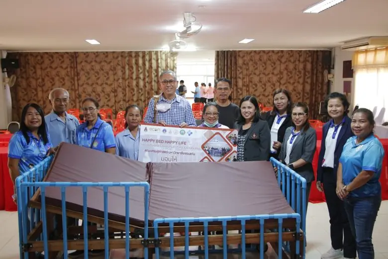 คณะเทคนิคการแพทย์ ร่วมกับ คณะเศรษฐศาสตร์ ...