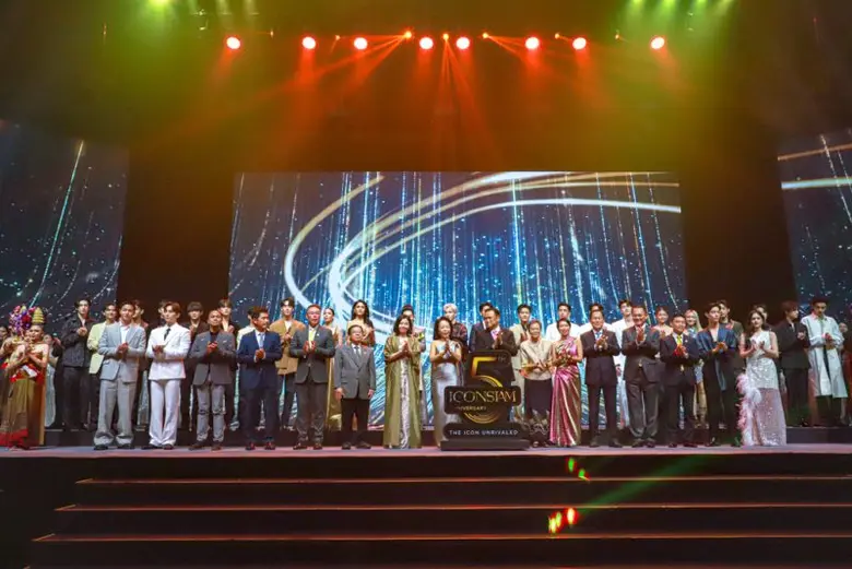 ยามาฮ่าร่วมฉลองครบรอบ 5 ปี ศูนย์การค้า ICON SIAM เอาใจนักช้อปแจก XMAX พร้อมหมวกนิรภัยรวม 2 แสนบาท