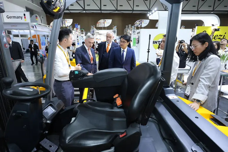 ปิดฉากยิ่งใหญ่ "LogiMAT | Intelligent Warehouse 2023" ตอกย้ำสุดยอดงานแสดงสินค้าอินทราโลจิสติกส์หนึ่งเดียวในอาเซียน