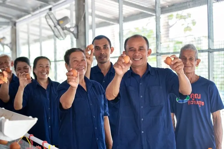 มูลนิธิเจริญโภคภัณฑ์พัฒนาชีวิตชนบท ผนึกกำลัง ซีพีเอฟ หนุนวิสาหกิจชุมชนบ้านบุโพธิ์ อ.ลำปลายมาศ จ.บุรีรัมย์ โมเดลเลี้ยงไก่ไข่ชุมชนธุรกิจเพื่อสังคม