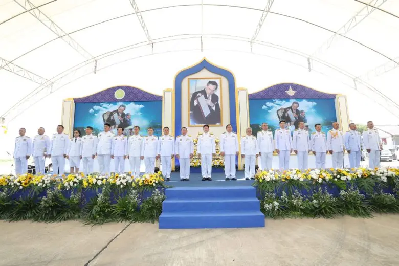 รมว.เกษตรฯ เป็นประธานในพิธีวางพานพุ่มฯน้อมรำลึกในพระมหากรุณาธิคุณพระบาทสมเด็จพระบรมชนกาธิเบศร มหาภูมิพลอดุลยเดชมหาราช บรมนาถบพิตร เนื่องในวันพระบิดาแห่งฝนหลวง ประจำปี 2566