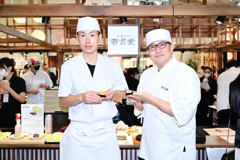 สยาม ทาคาชิมายะ ณ ไอคอนสยาม เฉลิมฉลองครบรอบ 5 ปียิ่งใหญ่ ชวนฟินสุโก้ยในงาน The WAGASHI Japanese Sweets & Crafts Festival สุดเอ็กซ์คูลซีฟ!! พบเมนูพิเศษครีเอทโดย 7 เชฟดังบินตรงจากญี่ปุ่น ล้วงความลับ บอย ปกรณ์ ที่มาของฉายา "เจแปนนิสฟู้ดเลิฟเวอร์ตัวยง"