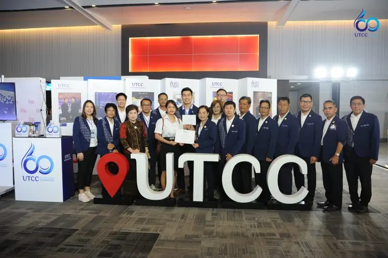 เด็กคณะศิลปะและการออกแบบดิจิทัล ม.หอการค้าไทย คว้าชนะเลิศการออกแบบเสื้อสูท