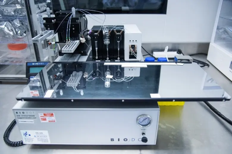 ท้องหรือไม่? ชุดตรวจฮอร์โมนโปรเจสเทอโรนตอบได้ ผลงานนักวิจัยจุฬาฯ ช่วยเกษตรกรรู้ผลการตั้งท้องสุกรสาว เพื่อวางแผนบริหารจัดการฟาร์ม