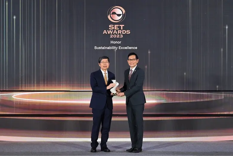 นายอรรถพล ฤกษ์พิบูลย์ ประธานเจ้าหน้าที่บร...