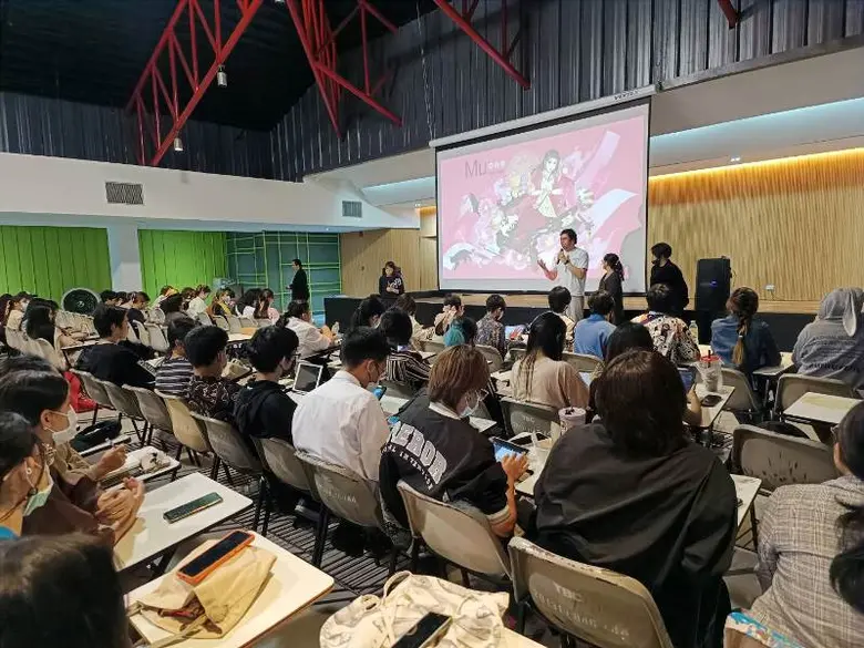 เปิดประสบการณ์เรียนรู้ DEK ดิจิทัลอาร์ตส์ SPU "การเรียนรู้เทคนิคการเล่าเรื่องด้วยภาพ" กับทีมงานนักเขียน Web Toon