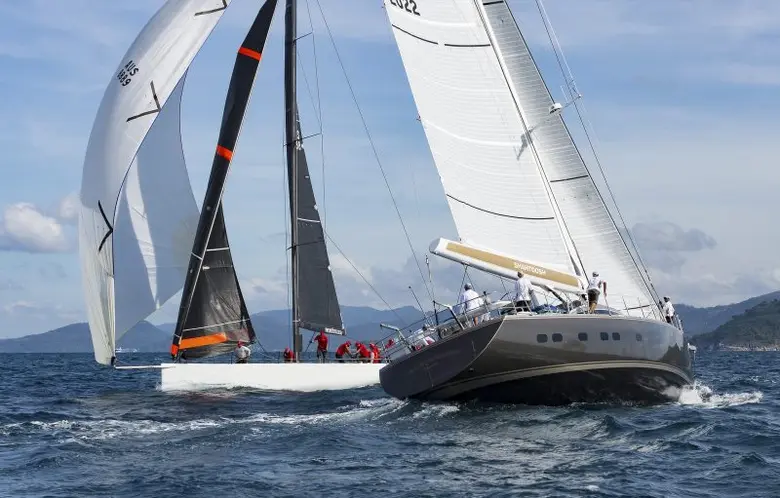 เมื่อท้องทะเลสีครามและกระแสคลื่นลมอันท้าท...