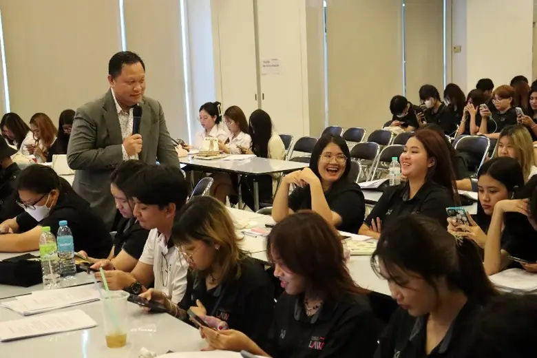 DEK นิติศาสตร์ SPU เปิดประสบการณ์เรียนรู้สุดพิเศษ กับคลาสเรียน Halloween Party พร้อมการร่วมดีเบตประเด็นด้านกฎหมาย