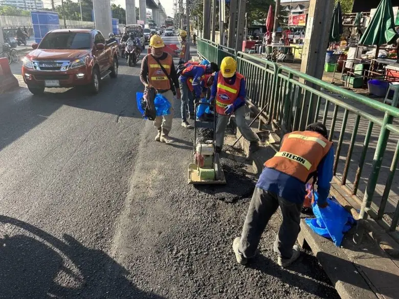 นายธวัชชัย นภาศักดิ์ศรี ผู้อำนวยการสำนักก...