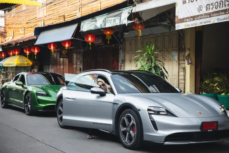 Porsche Taycan ตอบโจทย์ทุกเส้นทาง Lady Trip ของ 4 สาว