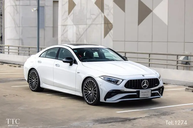 คุณอัครินทร์ ตั้งทวีสิทธิ์ ประธานเจ้าหน้า...