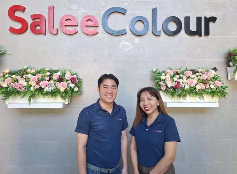 คุณพีรพันธ์ จิวะพรทิพย์ (ซ้าย) กรรมการผู้...