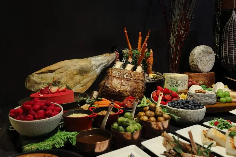 โรงแรม อินเตอร์คอนติเนนตัล กรุงเทพฯ พร้อม...