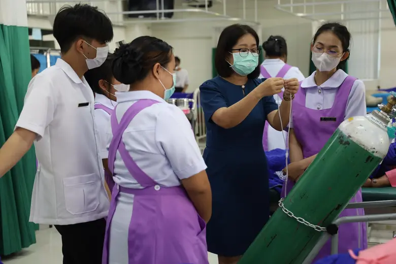 ม.พะเยา รับสมัครบุคคลเพื่อคัดเลือกเข้าอบรมหลักสูตรประกาศนียบัตรผู้ช่วยพยาบาล ประจำปีการศึกษา 2567