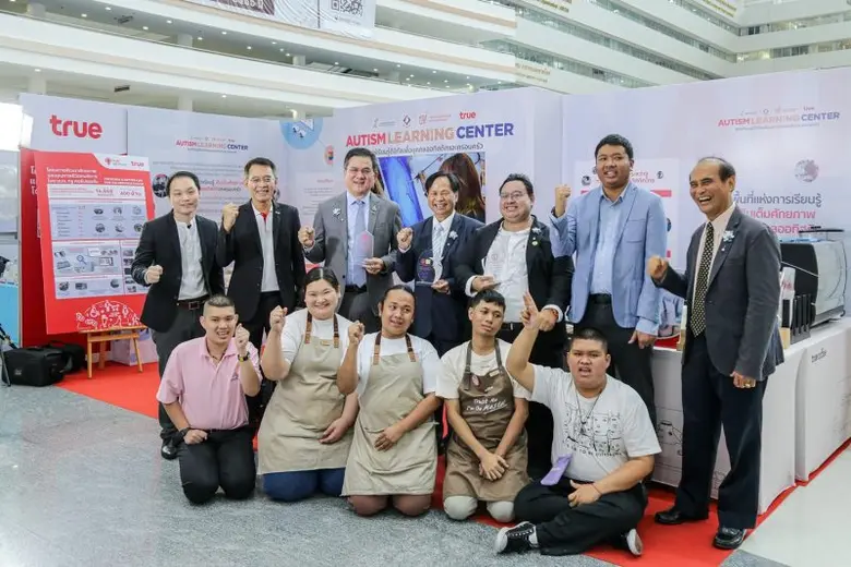 ร่วมสร้างสังคมที่ยั่งยืนไปด้วยกัน…ทรู คอร์ป รับโล่ประกาศเกียรติคุณระดับเกียรติยศ "องค์กรที่สนับสนุนการจ้างงานคนพิการ" ต่อเนื่องปีที่ 11 ในงานวันคนพิการสากล ประจำปี 2566