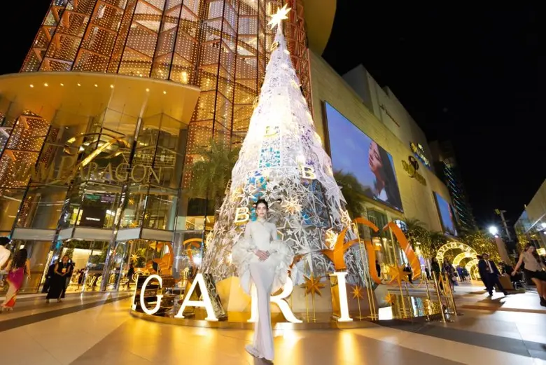 วันสยามฉลองเทศกาลแห่งความสุขสุดยิ่งใหญ่ เนรมิตตกแต่งตระการตามอบความสุขยกกำลังสาม