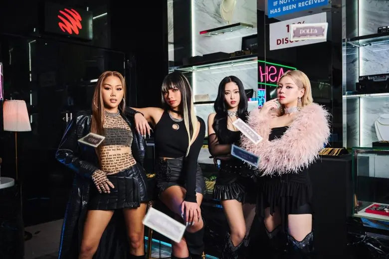 "DOLLA" เกิร์ลกรุ๊ปจากมาเลเซียของเมมเบอร์...