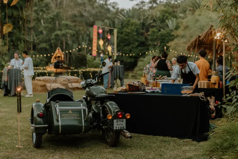 อนันตรา สามเหลี่ยมทองคำ เปิดตัวต้นคริสต์ม...